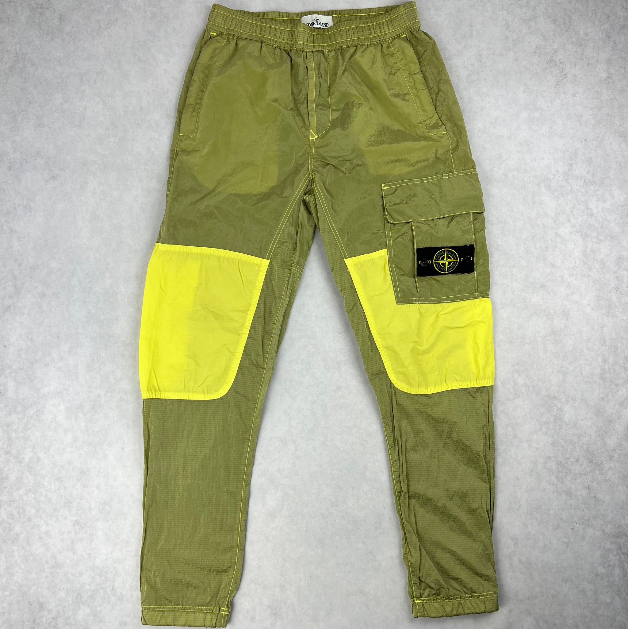 Stone island green hot sale cargo pants